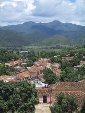 Le haut de la ville et les montagnes de l'Escambray