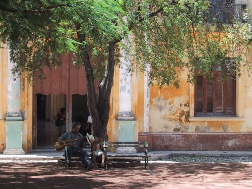 Devant San Fransisco de Asis